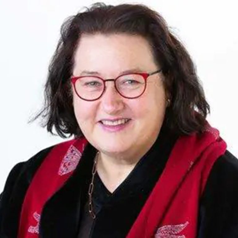 Clare FEARNLEY