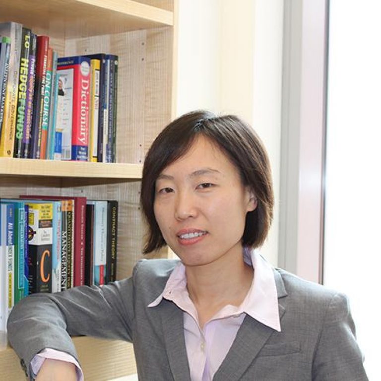 LI Xuenan (Erica), Professor of Finance and Director of China Industrial Policy Research Center, Cheung Kong Graduate School of Business (CKGSB)
 
PhD's, University of Rochester and University of Massachusetts, Amherst