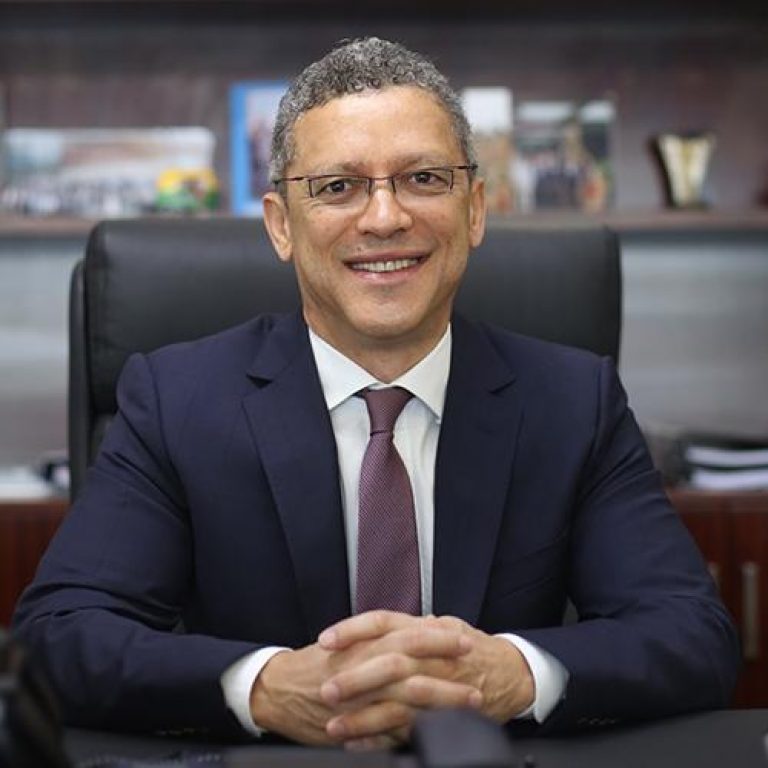 Mr. Leslie MAASDORP