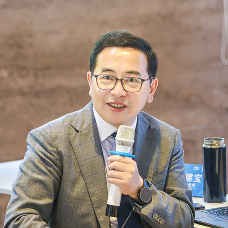 WANG Jianbao, Research Fellow and Director of the Center for the Humanities and Business Ethics, Cheung Kong Graduate School of Business (CKGSB)

Ph.D. in Philosophy, Peking University