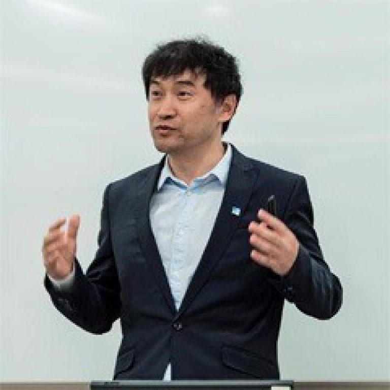 CHEN Long, Professor of Managerial Practice in Finance, Cheung Kong Graduate School of Business (CKGSB)

PhD, University of Toronto