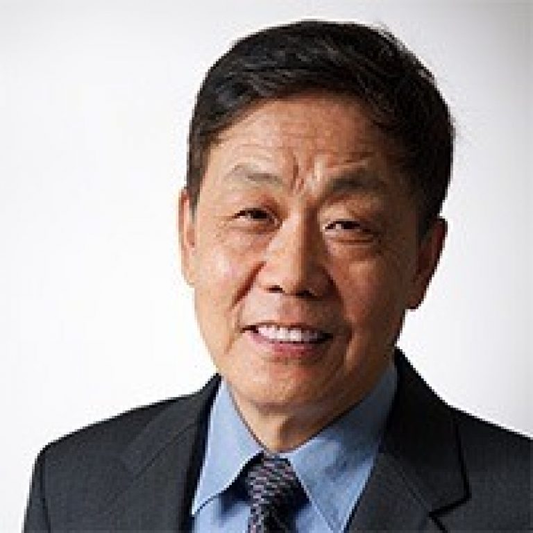 ZHENG Yusheng, Emeritus Professor, Cheung Kong Graduate School of Business (CKGSB)
 
PhD, Columbia University