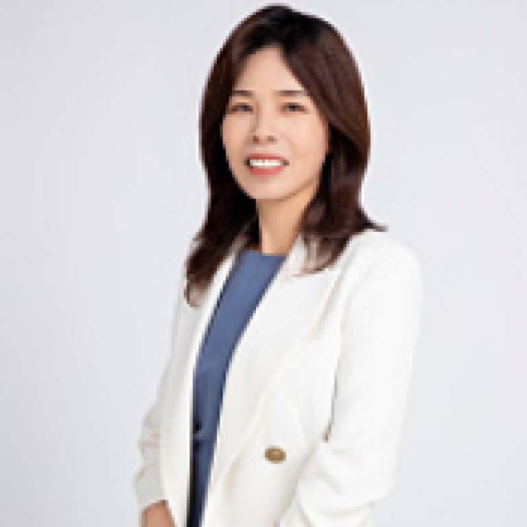 Celine ZENG